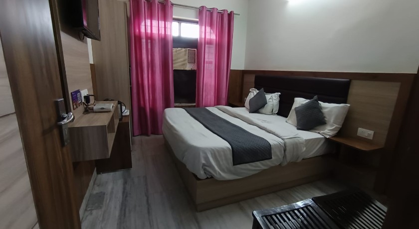 Hotel Grand in Dehradun