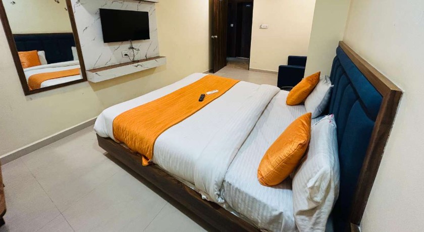 Hotel V R Villa in Vadodara