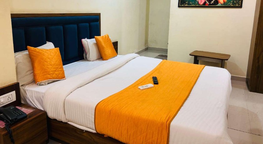 Hotel V R Villa in Vadodara