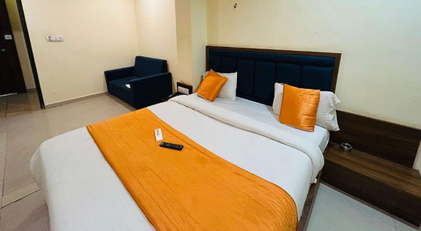 Hotel V R Villa in Vadodara