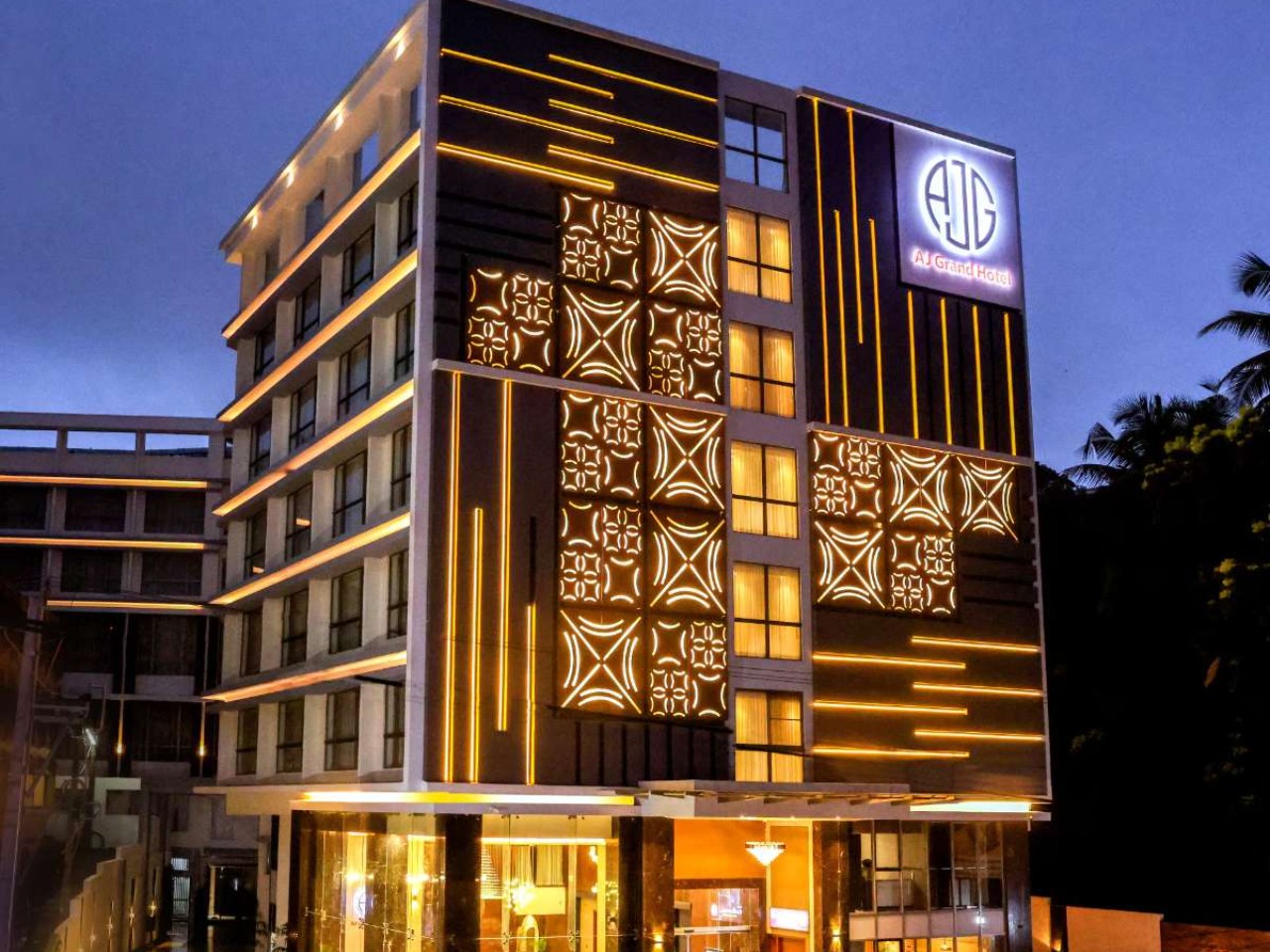 AJ Grand Hotel in Mangalore