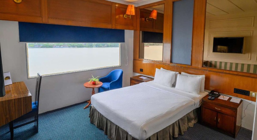 Polo Floatel in Kolkata