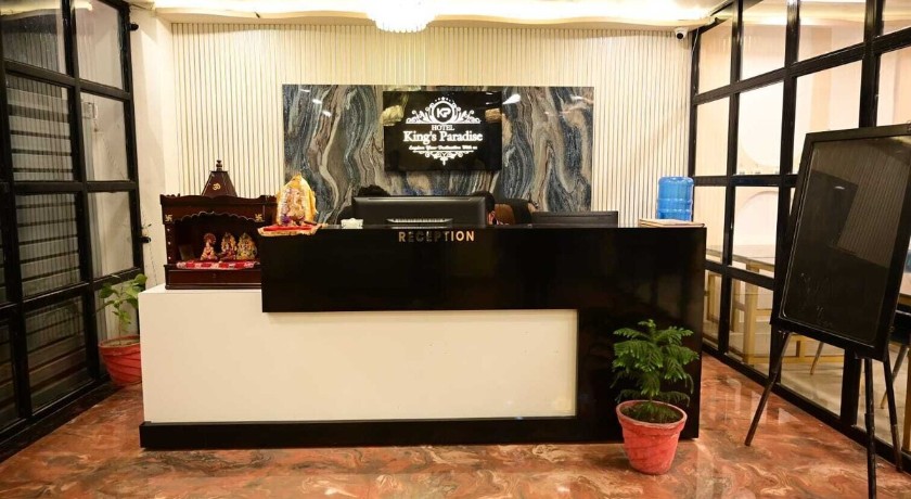 Hotel Kings Paradise in Lucknow