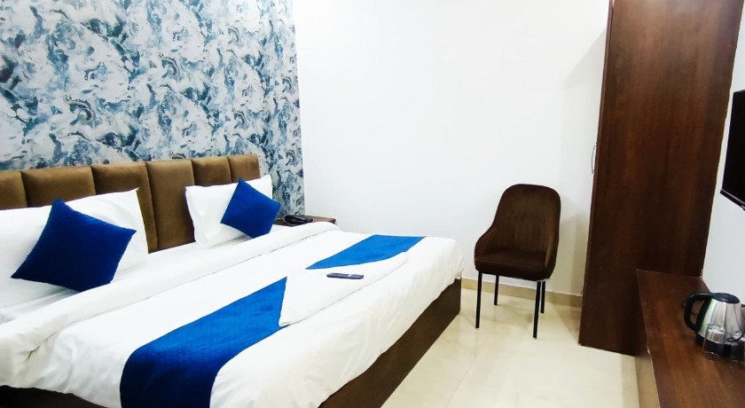 Hotel Kings Paradise in Lucknow