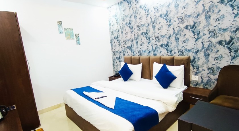 Hotel Kings Paradise in Lucknow