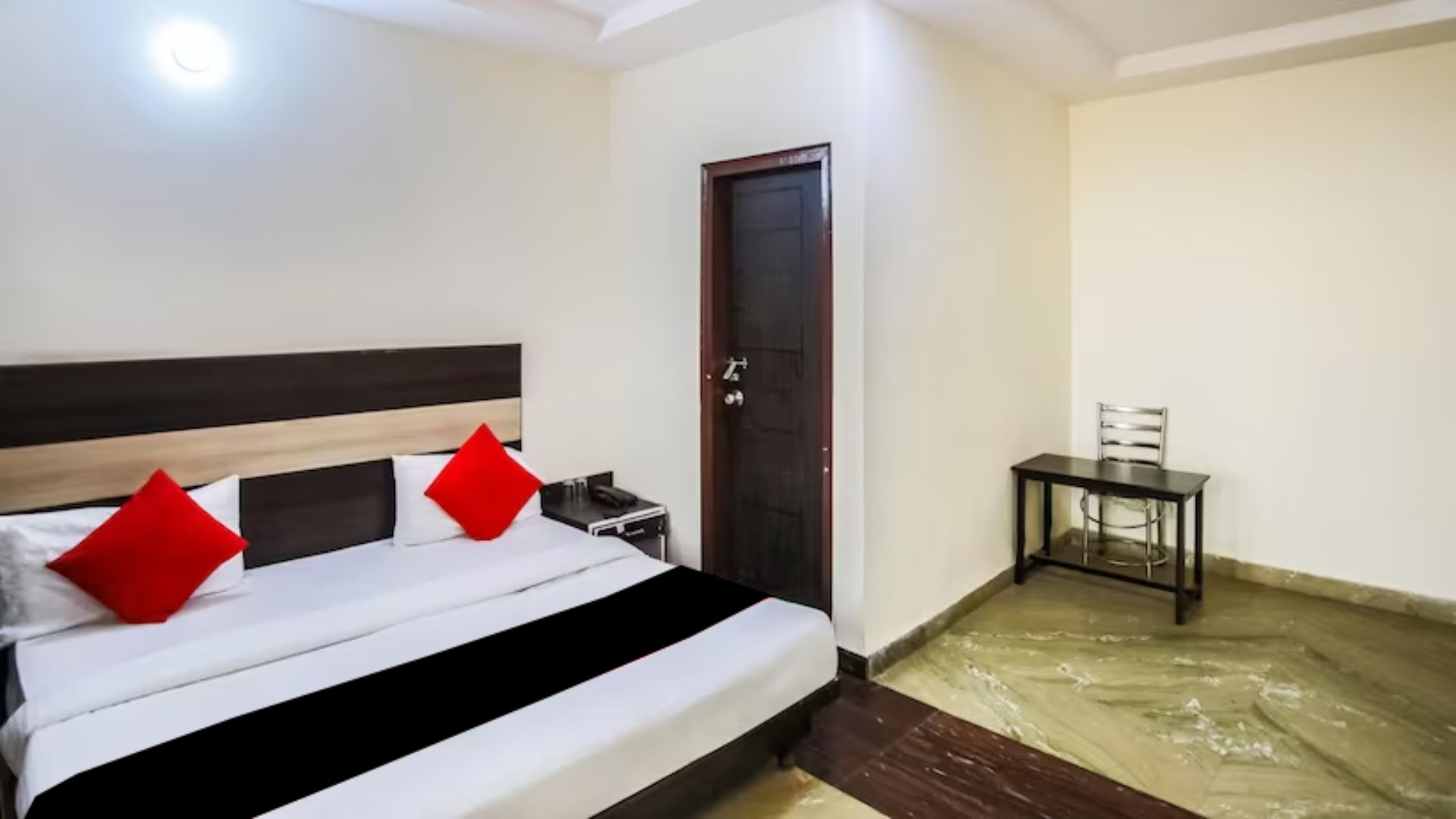 Hotel Yash Residency in Delhi