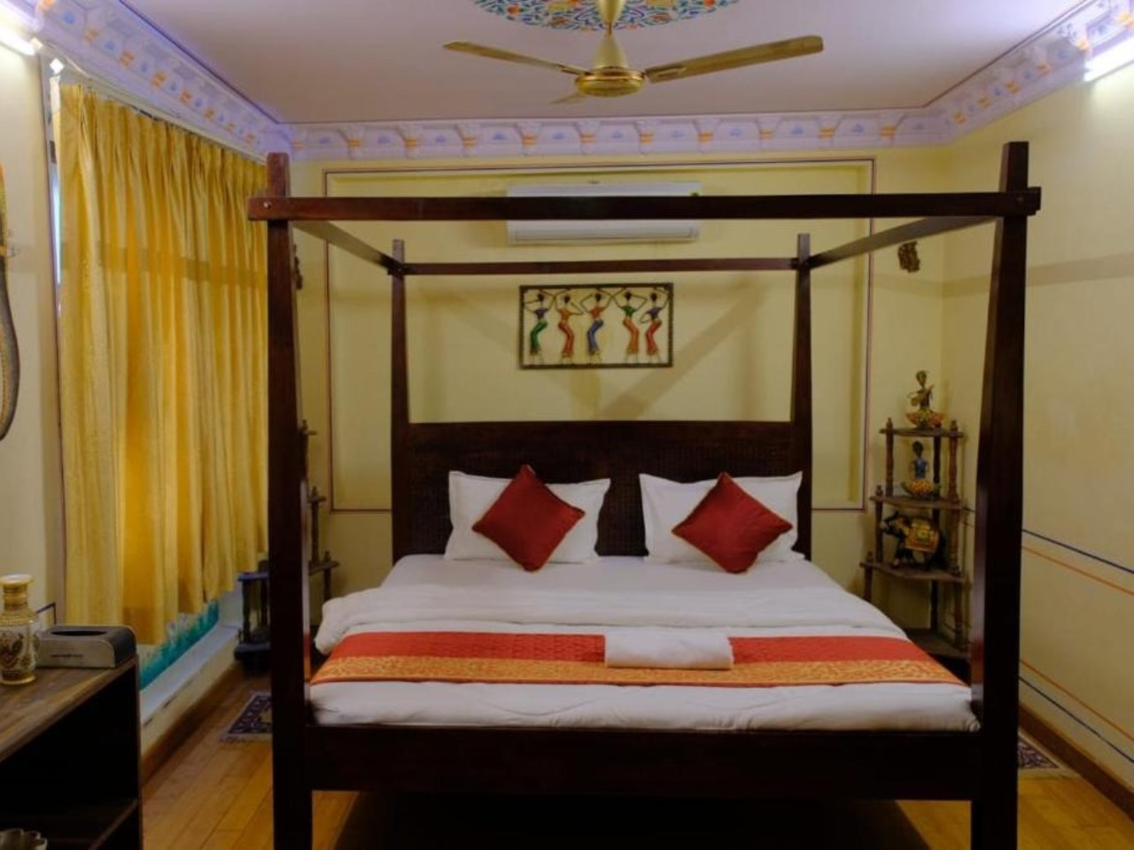 Hotel Khandaka Mahal in Jaipur