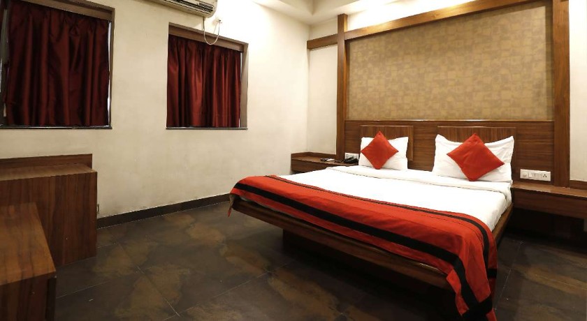 Hotel Trimoorti in Kolkata