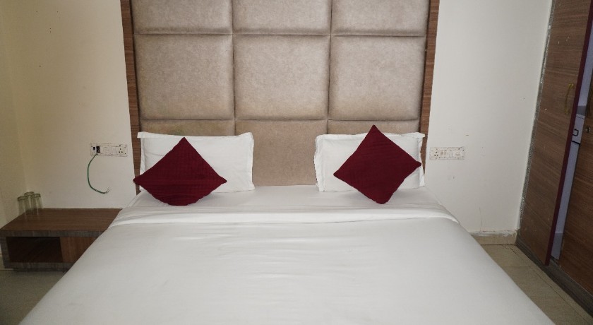 Hotel Season Park 2 in Jaipur