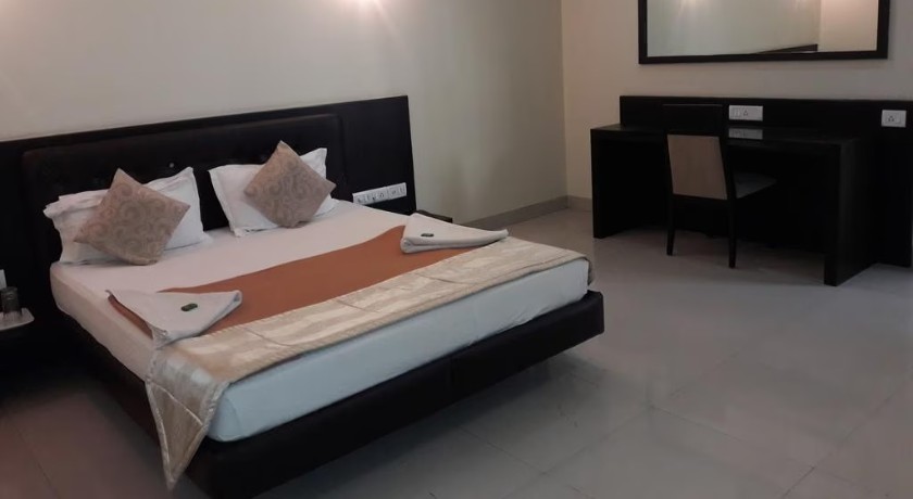 Hotel Western Inn in Vasai