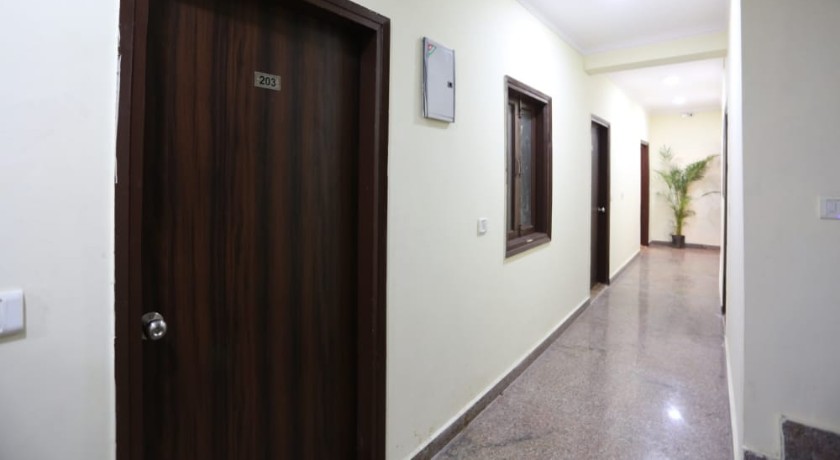 Hotel Airport Sinon in Delhi