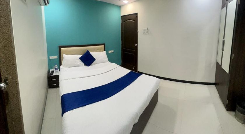 Hotel Zee Residency in Mumbai