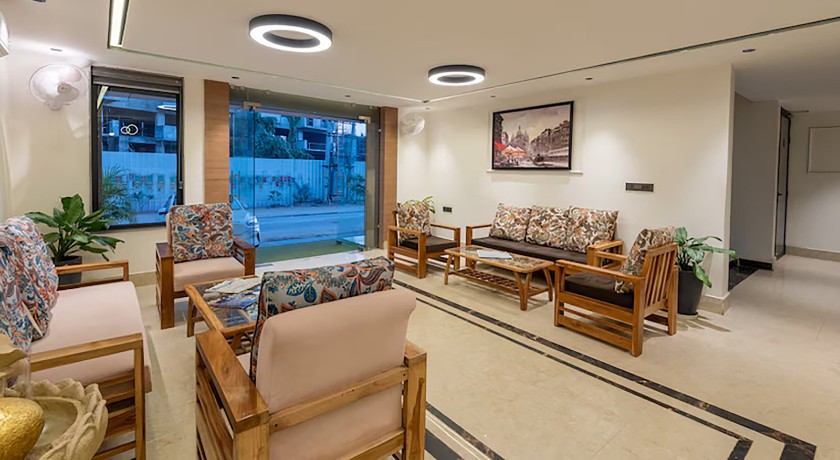 Qotel Signature - Golf Course Road in Gurgaon