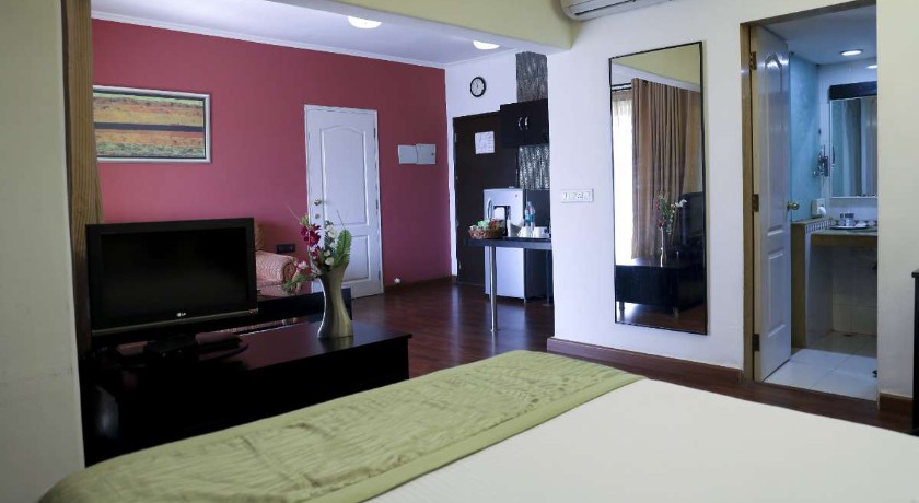 Royal Orchid Golden Suites, Pune in Pune