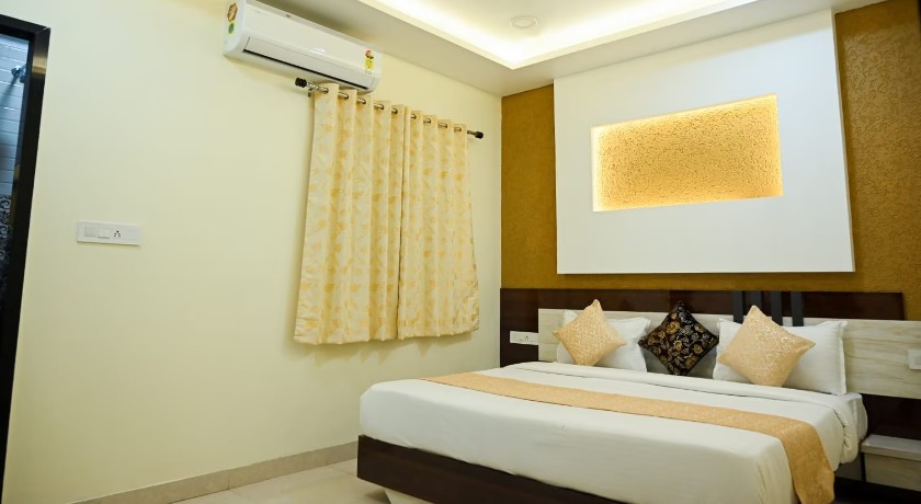 Hotel Golden Bliss in Bhopal