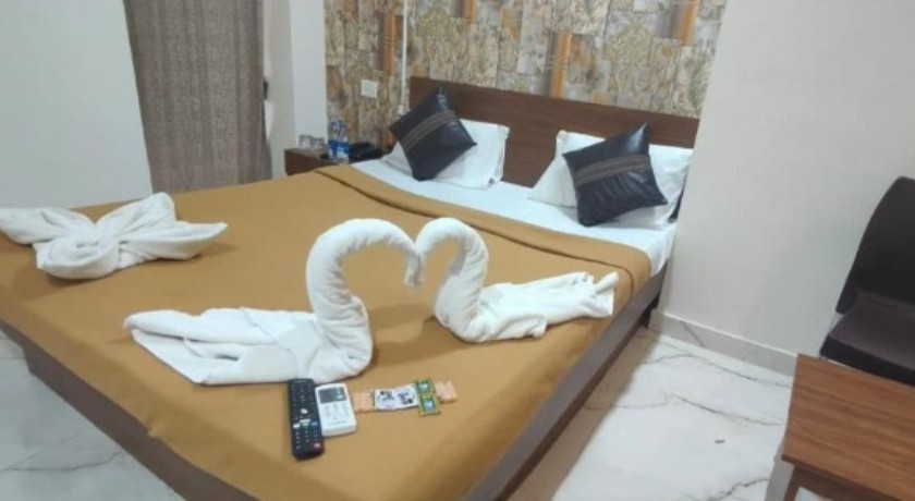 Hotel Red Rose in Vasai