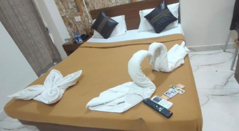 Hotel Red Rose in Vasai