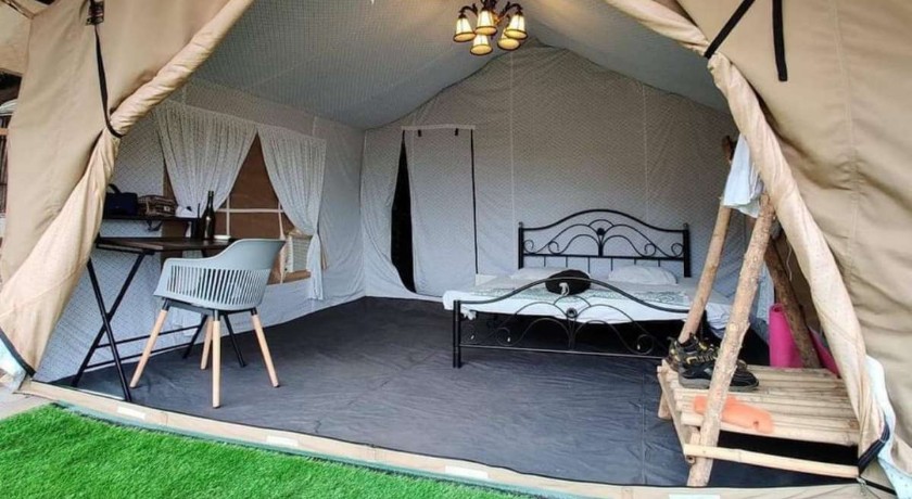 Hotel Lakeside Boheme Inn in Panvel