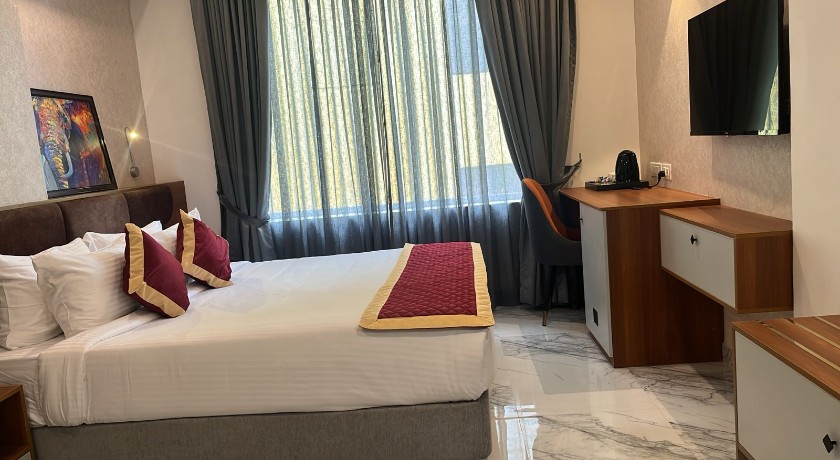 Sabus Grand Royale Hotel in Thiruvananthapuram