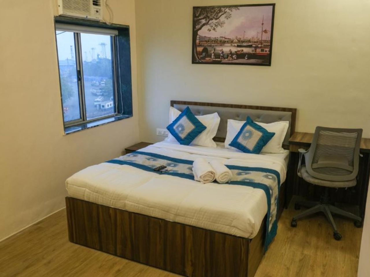 Hotel VR Comforts in Mumbai