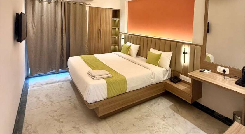 Hotel Suresh Plaza in Nashik