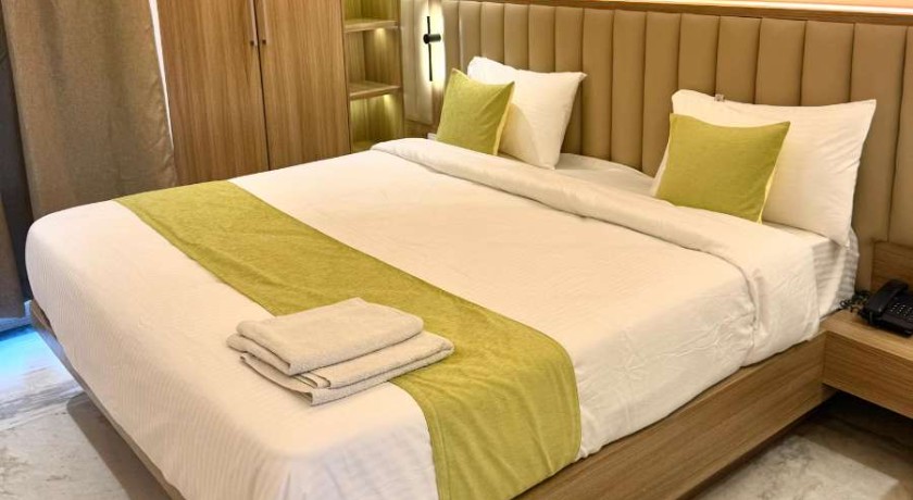 Hotel Suresh Plaza in Nashik