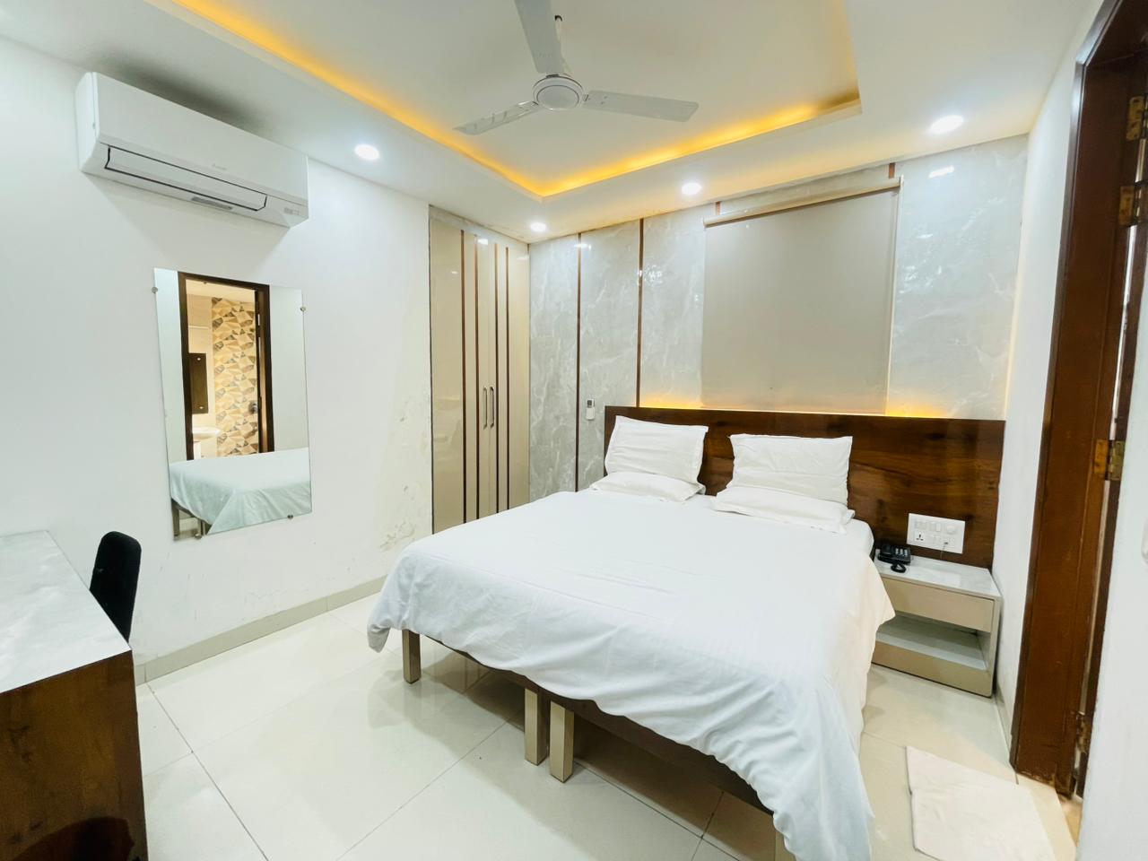 Flourish Stay Saket Near Max Hospital in Delhi