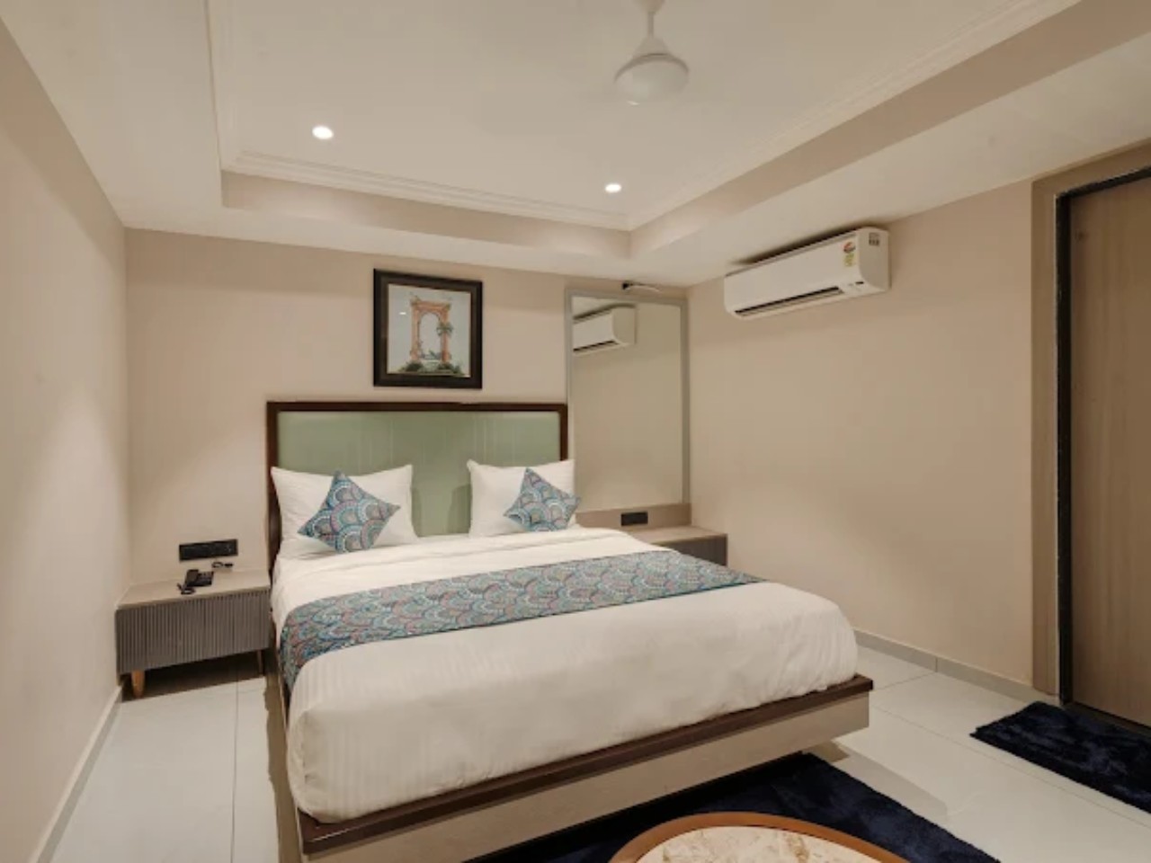Hotel Royal Time in Ahmedabad