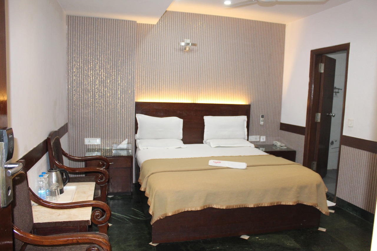 Flourish Inn Saket- Opp Max Hospital in Delhi