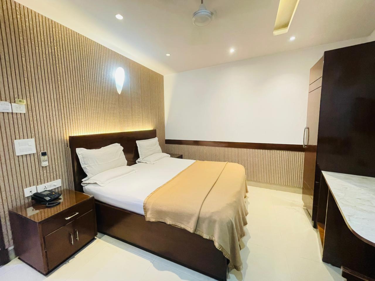 Flourish Inn Saket- Opp Max Hospital in Delhi