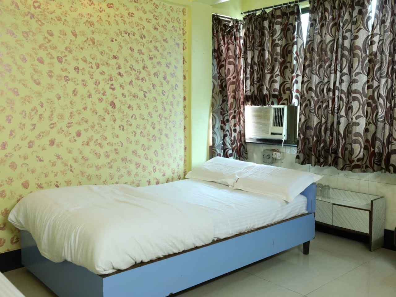 Ellora Guest House in Mumbai