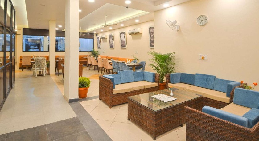 Hind Hotel in Zirakpur