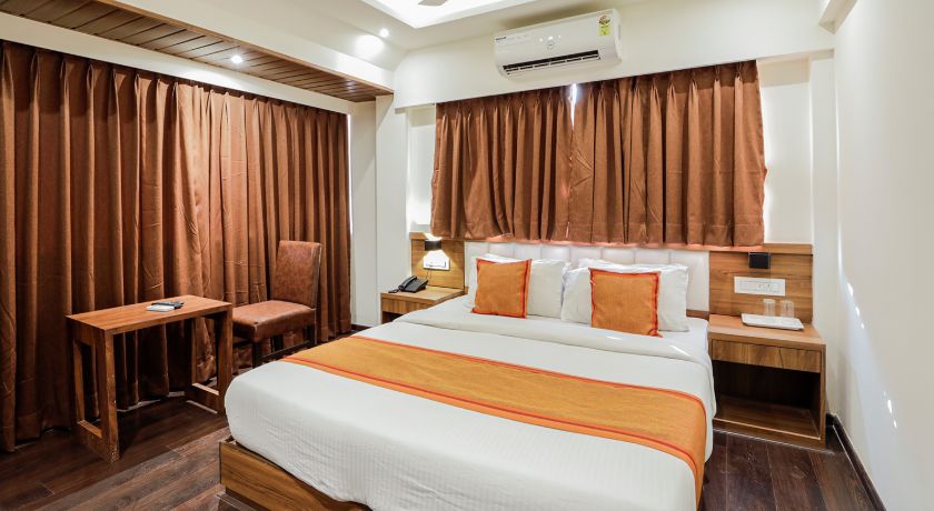 Hotel Ratna Mahal in Mumbai