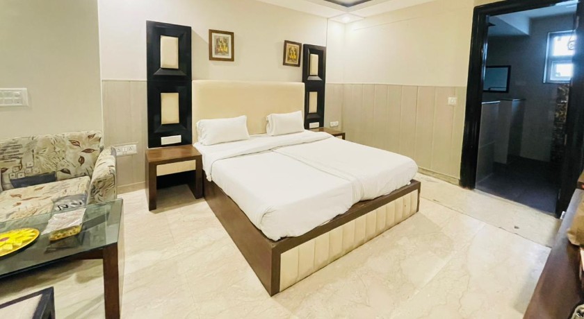 Aaron Harikanta in Delhi