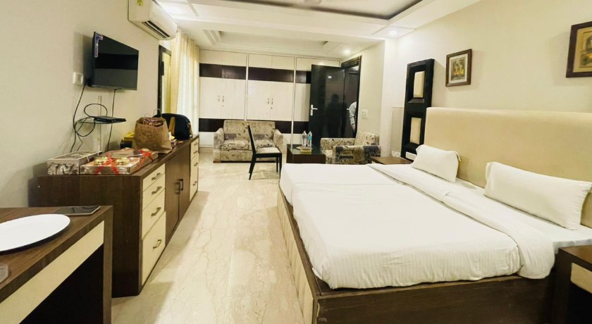 Aaron Harikanta in Delhi