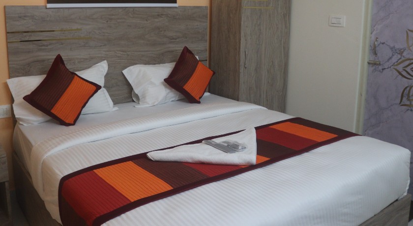 Redfox Service Apartment in Chennai