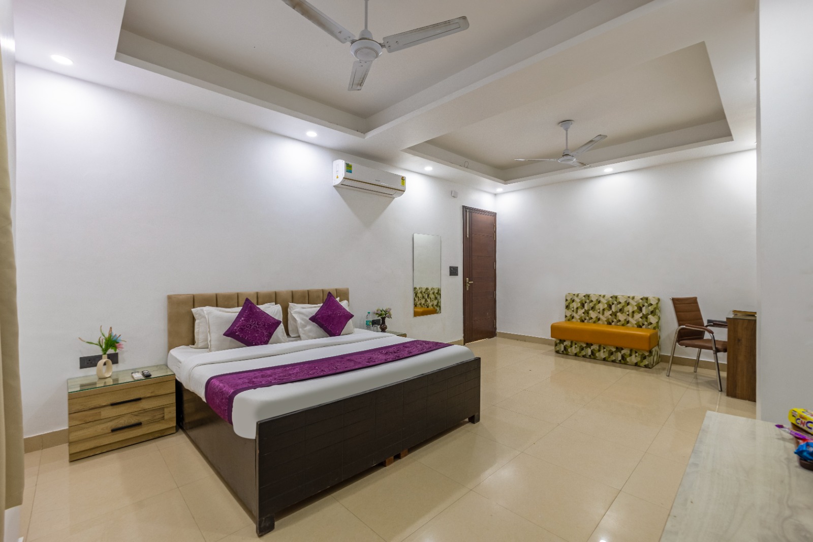 Hotel Aura Grand in Noida