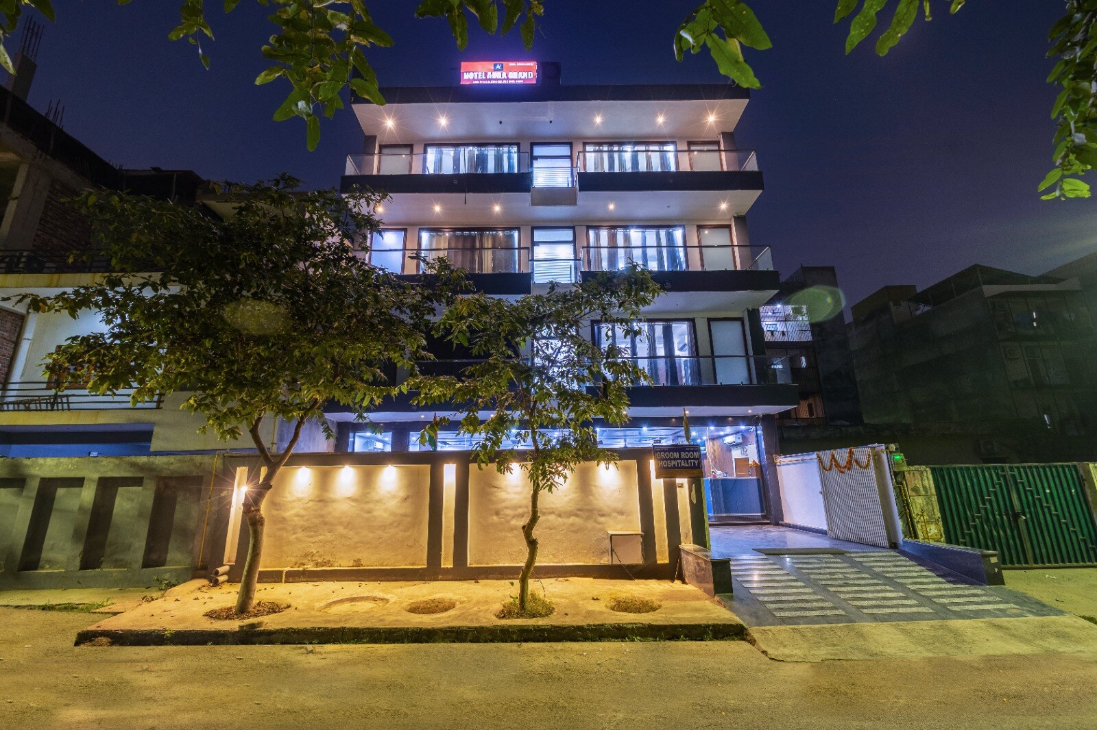 Hotel Aura Grand in Noida