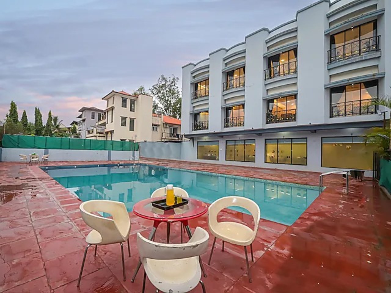 Hotel Aristro in Lonavala