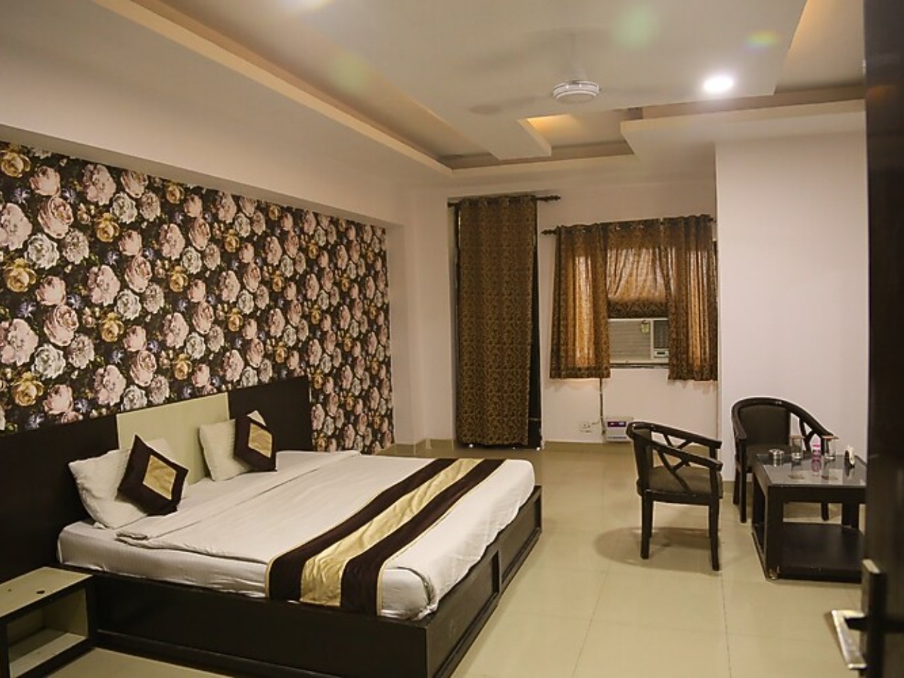 Rockwood Inn in Faridabad