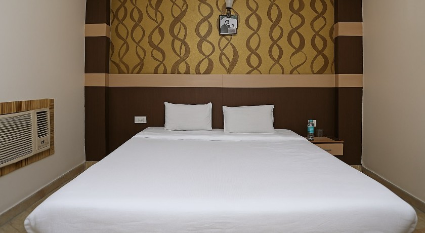 Hotel Royal Crystal Inn in Lucknow