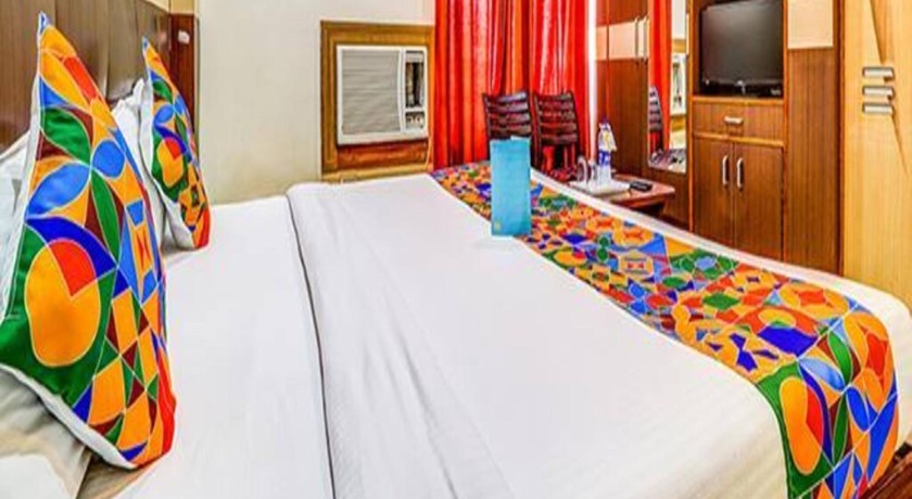 Hotel Royal Crystal Inn in Lucknow