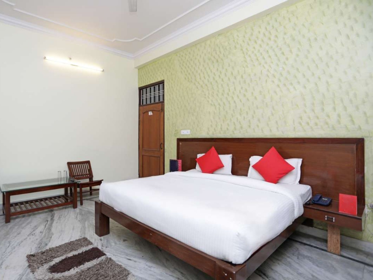 Hotel Shikhar Paradise in Lucknow