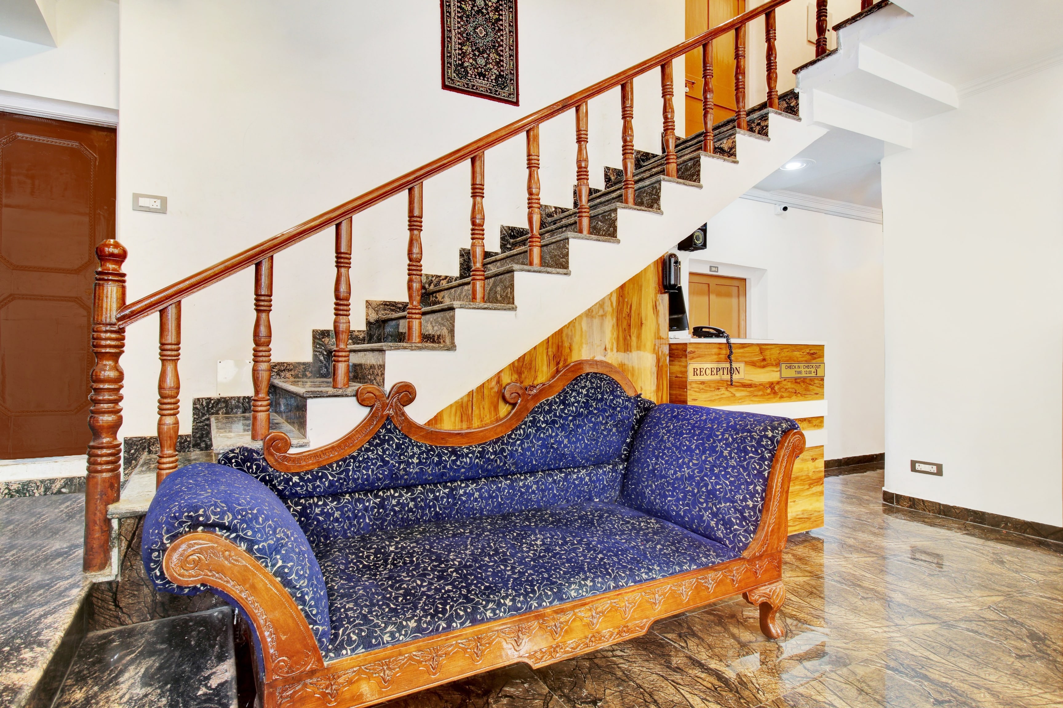 Collection O Dal Lake in Srinagar