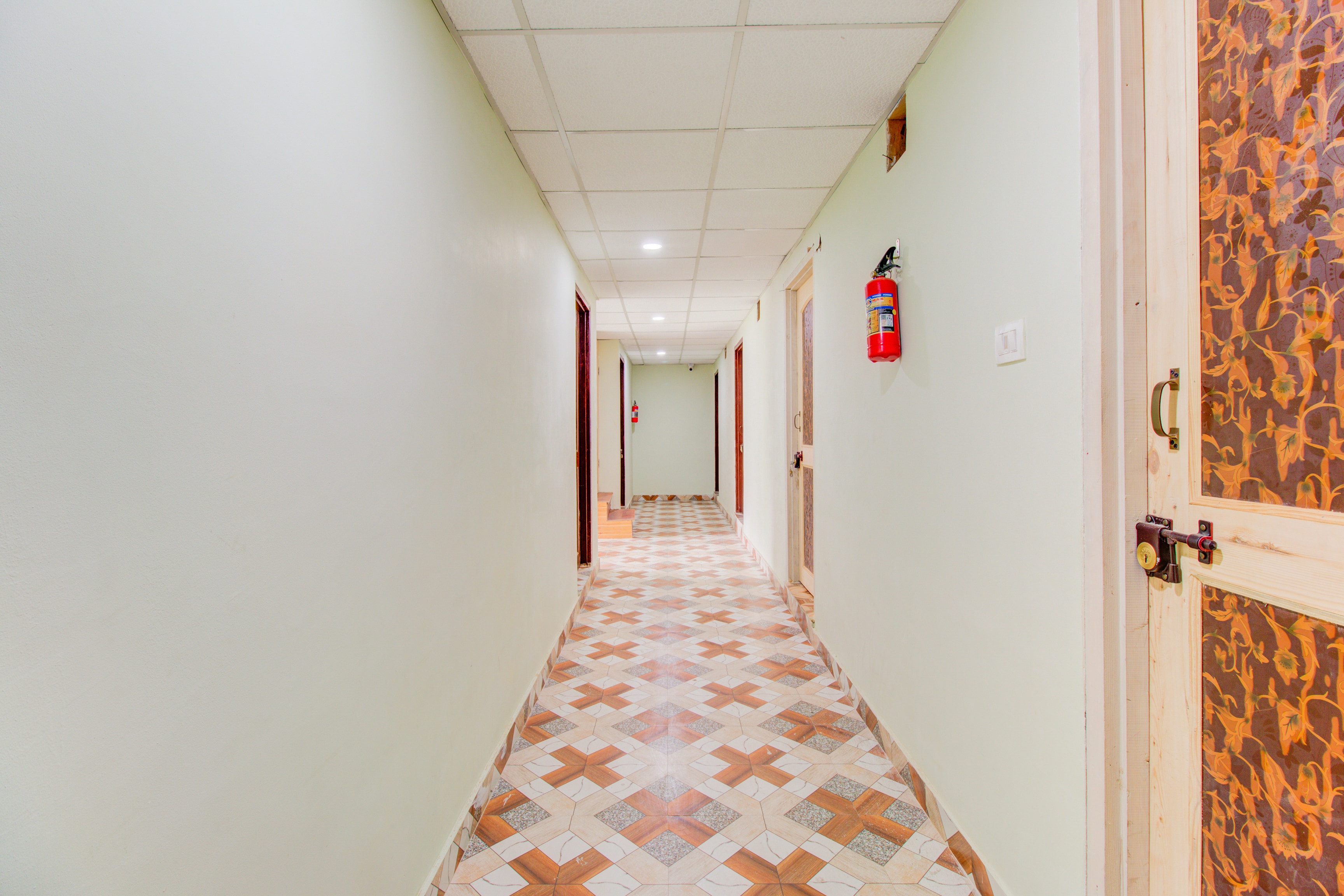 Collection O Airport Road Solina in Srinagar