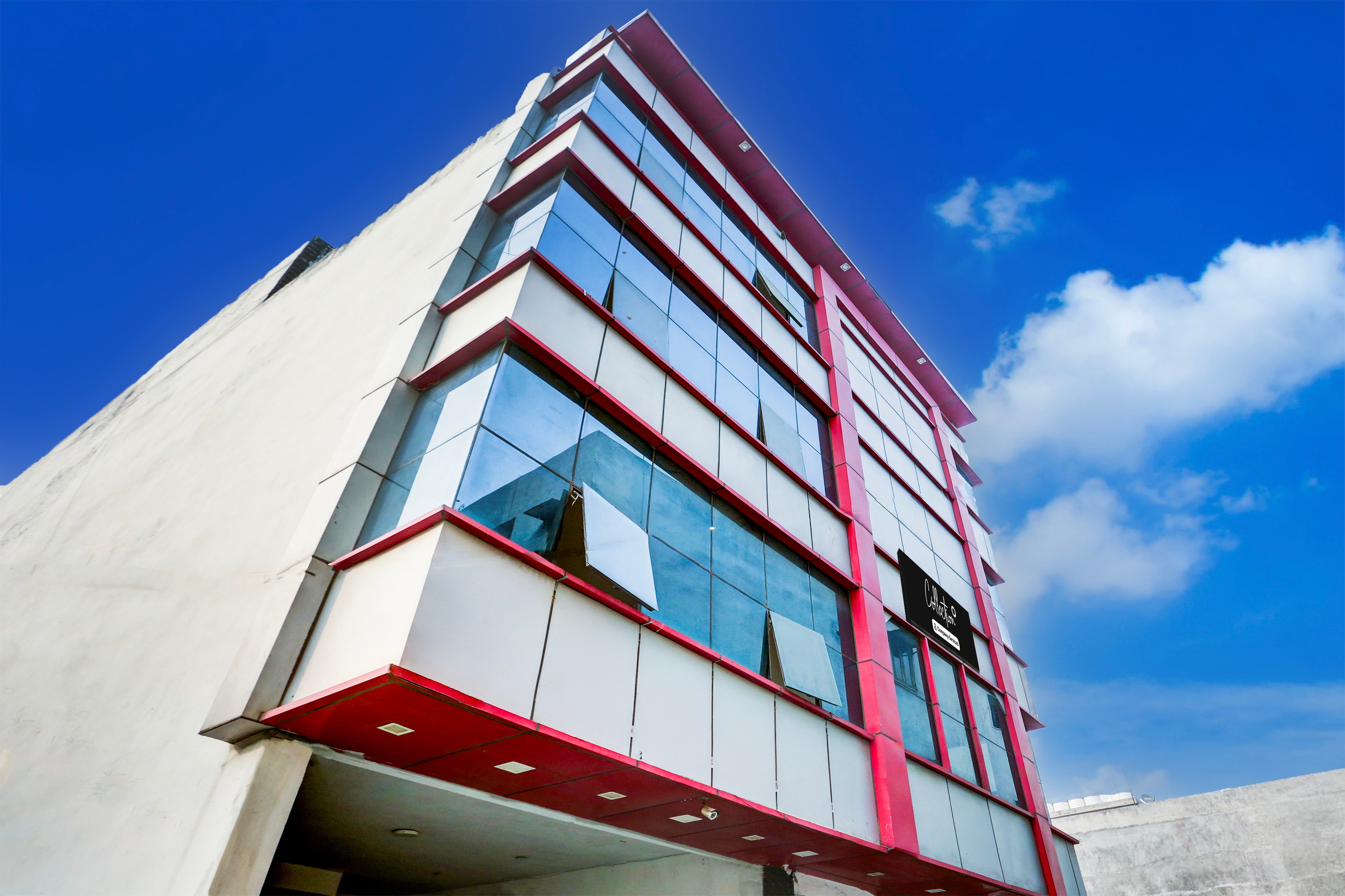 Collection O Mahipalpur Near Airport Formerly Jindal Palace in Delhi