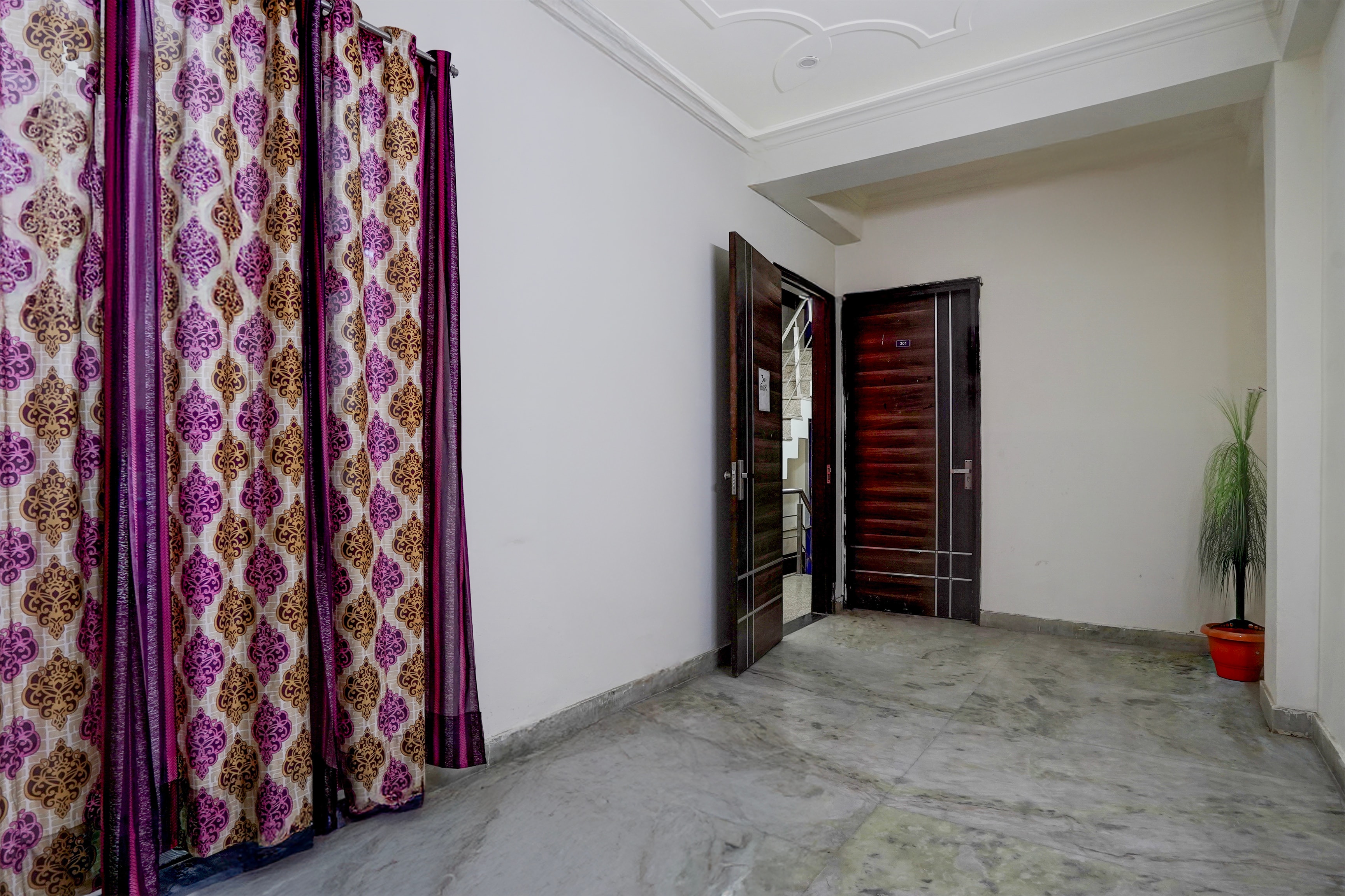 Super Townhouse Johri Enclave Metro Station Formerly Second Home in Ghaziabad