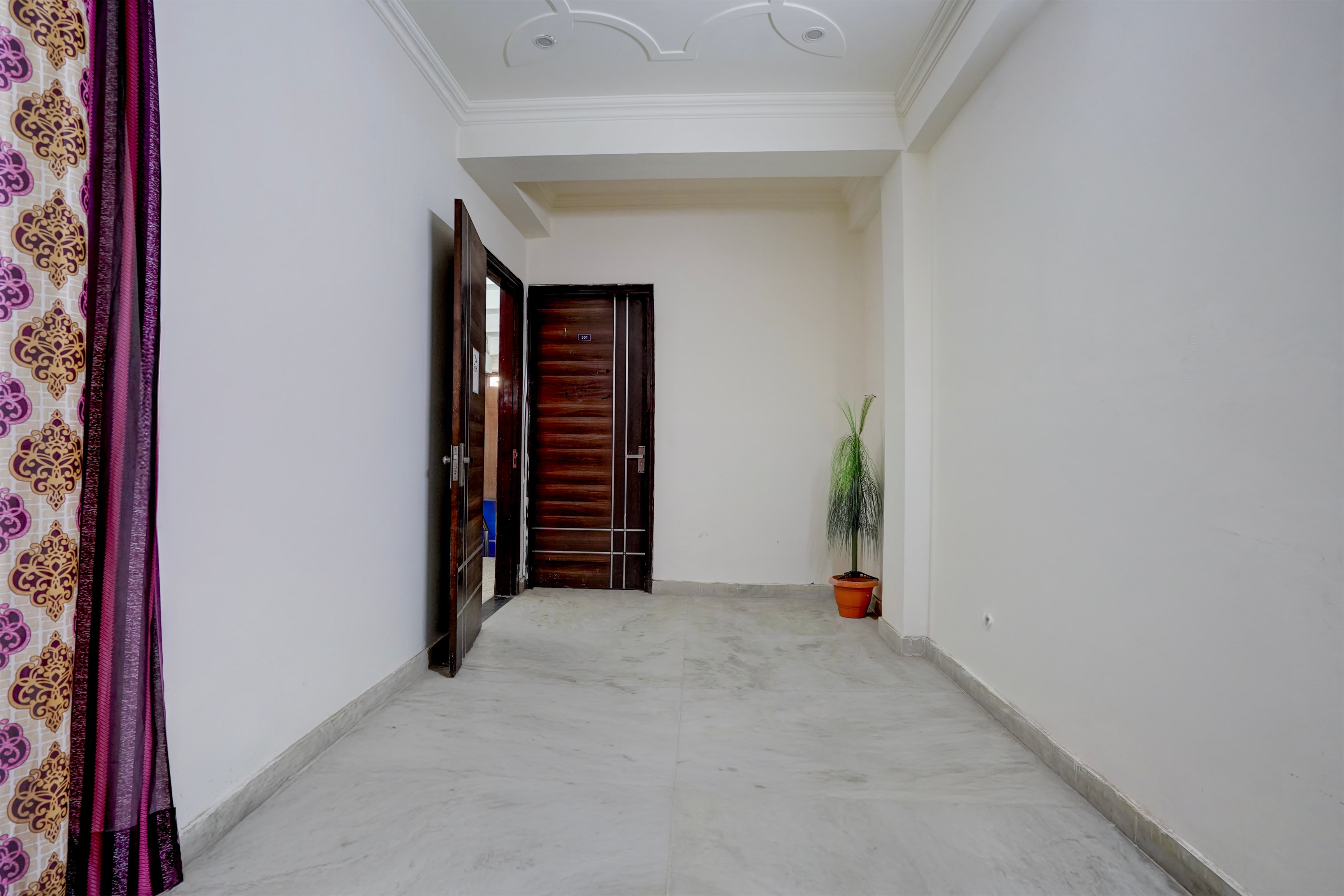 Super Townhouse Johri Enclave Metro Station Formerly Second Home in Ghaziabad