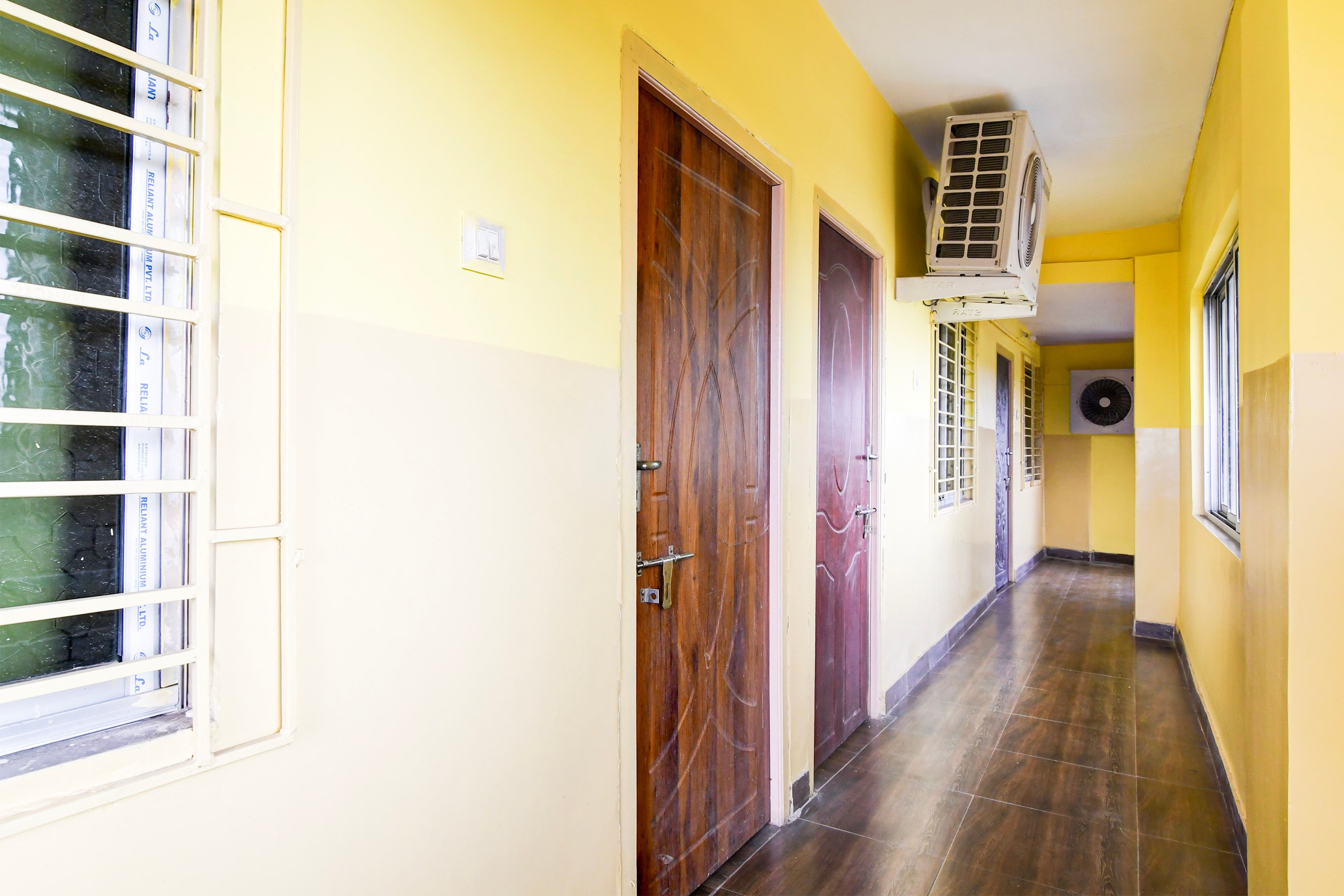 Super Hotel O Daspara Kolkata Formerly Laxmi Guest House in Kolkata