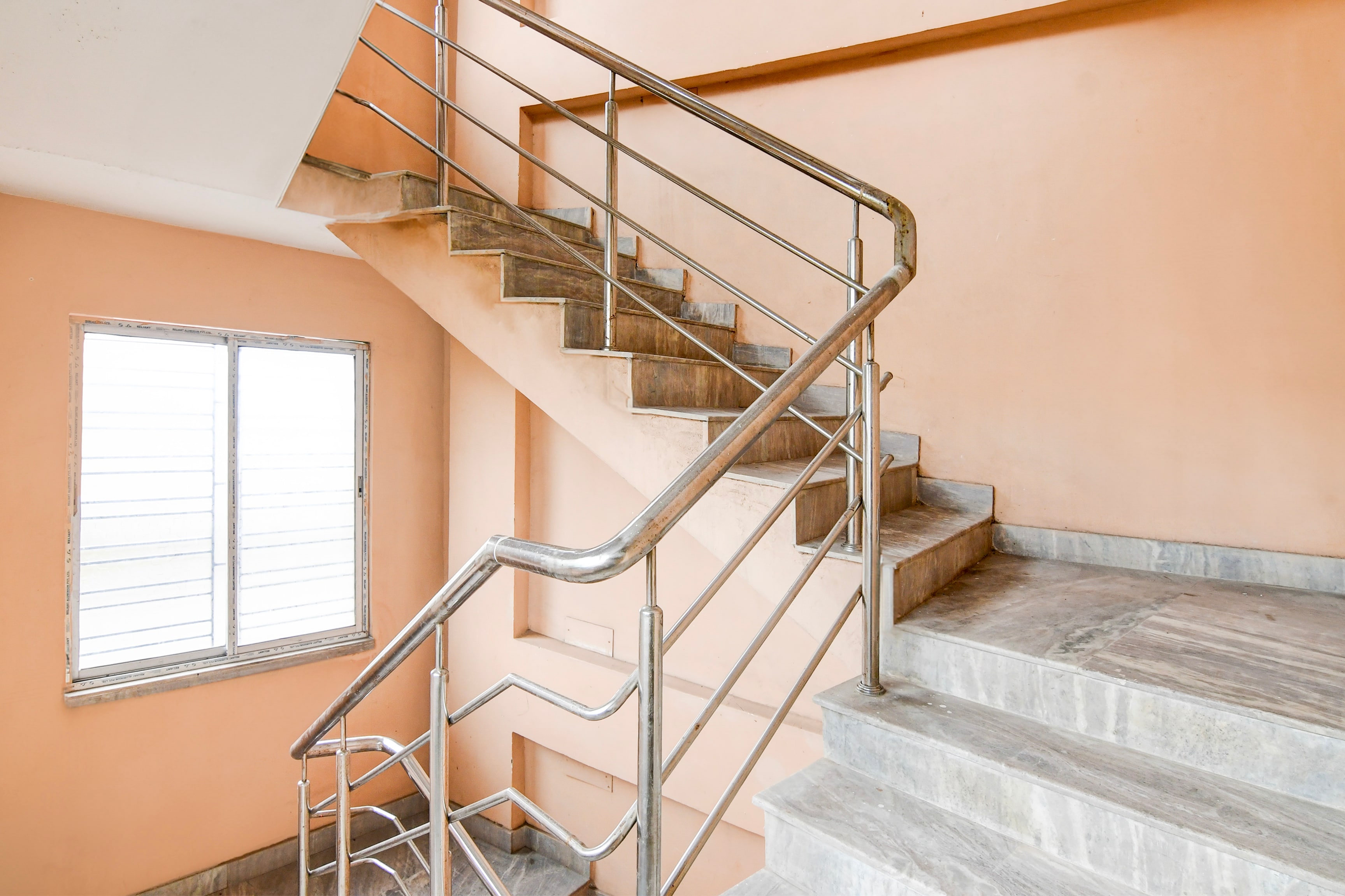 Super Hotel O Daspara Kolkata Formerly Laxmi Guest House in Kolkata